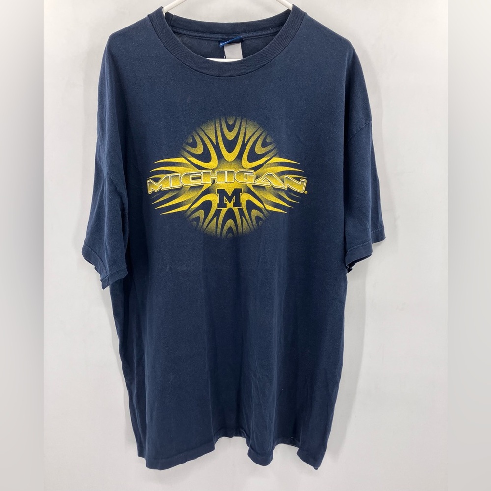 Men’s Vintage Navy Blue Champs Michigan Shirt (Estimated Size 1X-2X)